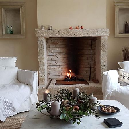 Bed and Breakfast Fontaine De Cerier Castillon-du-Gard Exterior foto
