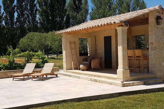 Bed and Breakfast Fontaine De Cerier Castillon-du-Gard Exterior foto